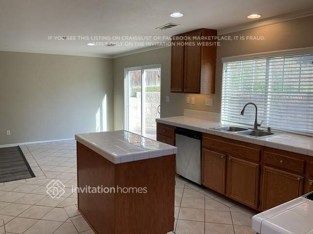 Building Photo - 7251 Fairwood Ln