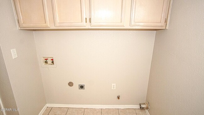 Building Photo - 7481 Umbria Dr