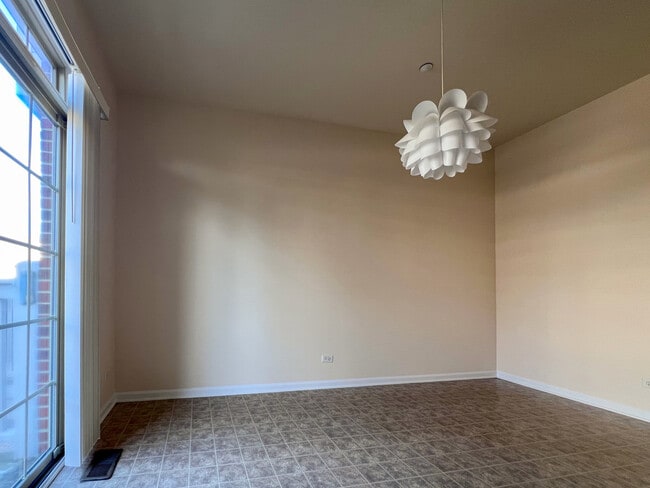 Building Photo - 554 Prestwick Ln