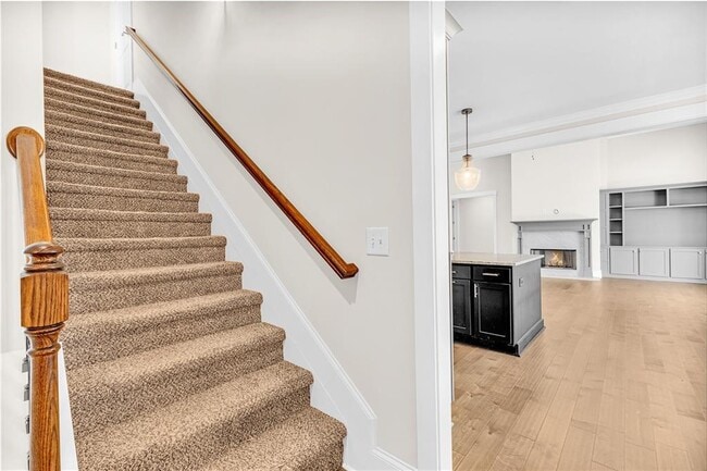 Building Photo - 212 Blue Point Pkwy