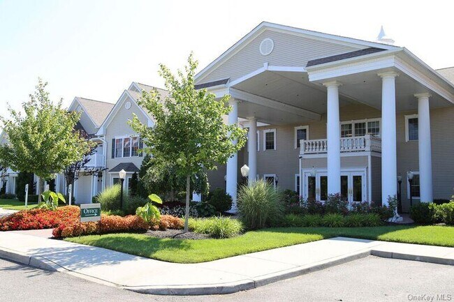 Primary Photo - 2200 Dolphin Ln