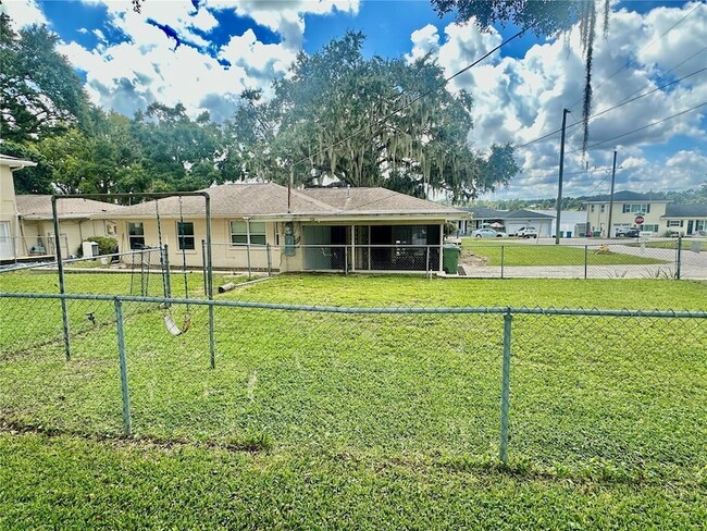 Building Photo - 1105 N Lake Otis Dr SE