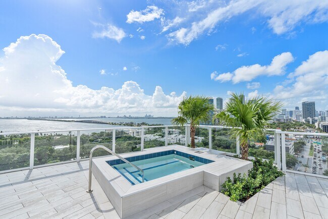 Building Photo - 4250 Biscayne Blvd