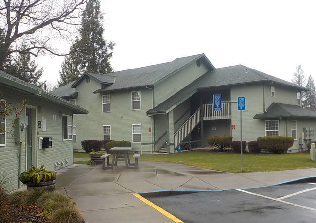 Building Photo - Butte Creek