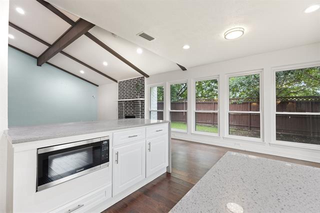 Building Photo - 15751 Mapleview Cir