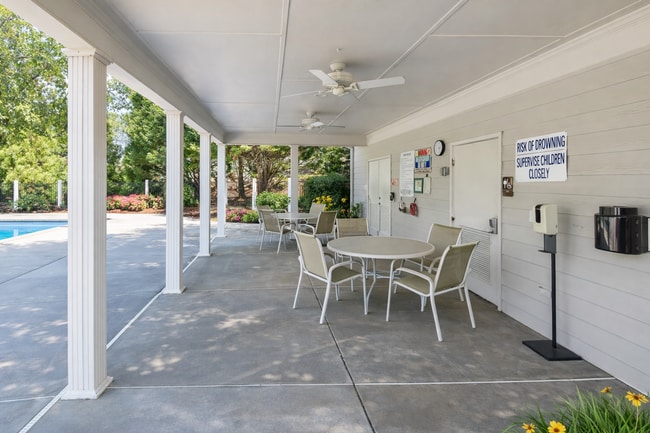 Building Photo - 5BR / 5BA Executive Home in Devonshire Court | 3,600 Sq Ft | Walk to Park and Pool