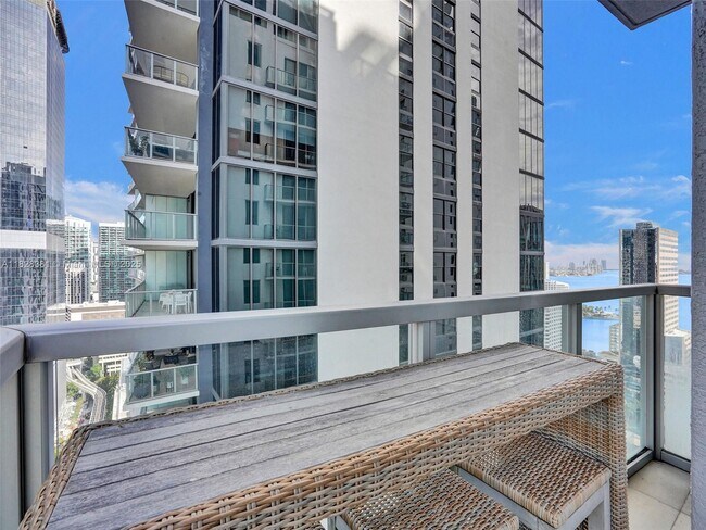 Building Photo - 1050 Brickell Ave
