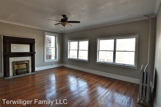 Primary Photo - 1 br, 1 bath Apartment - 132 S Main