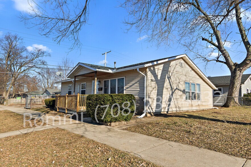 Exterior Front - 3631 165th St