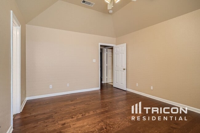 Building Photo - 6209 Meadowmere Ln