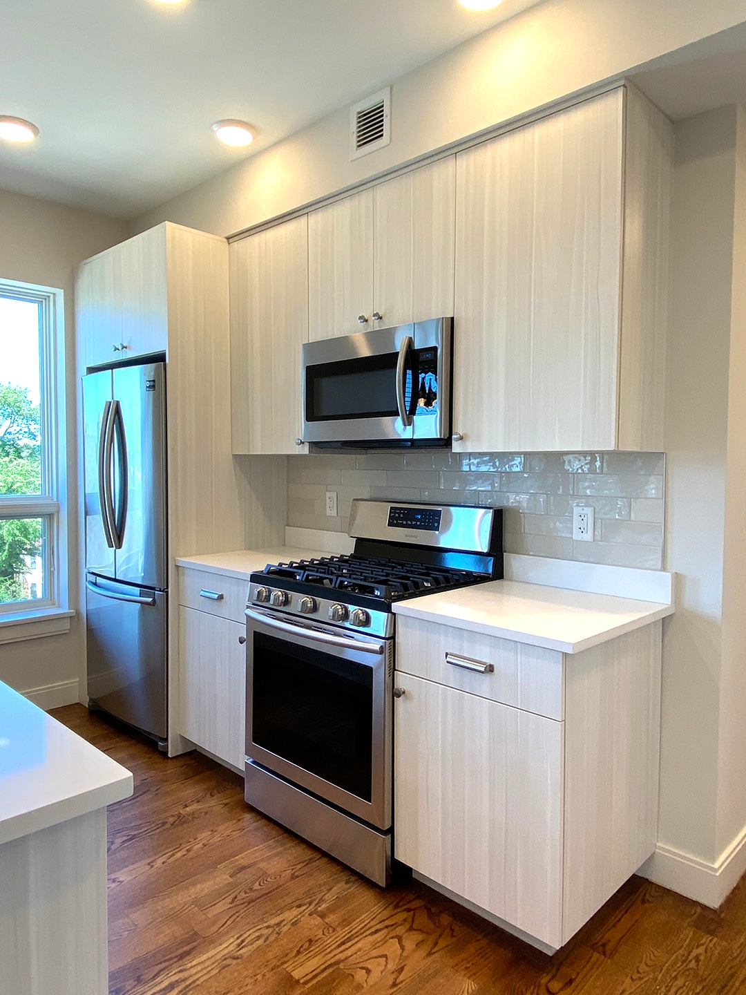 Building Photo - 15 Everett St