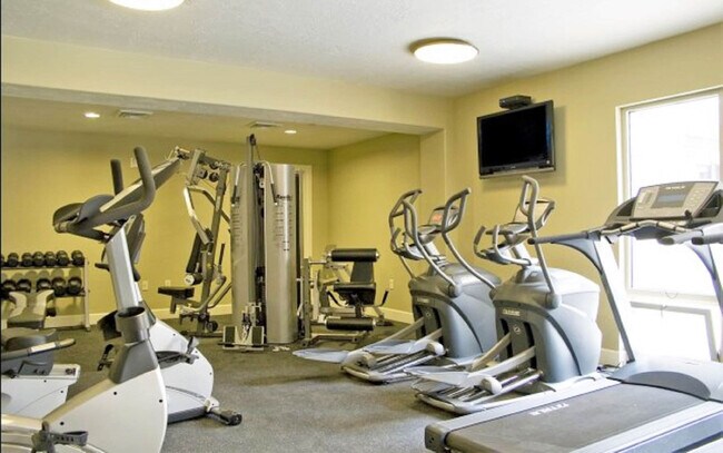 Building Photo - 606 W S Temple St