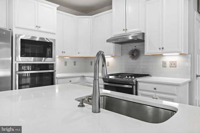 Building Photo - 3903 Emory Ridge Rd