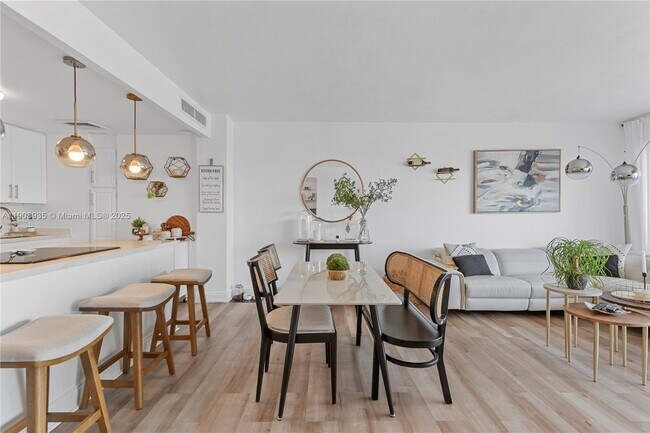 Building Photo - 2451 Brickell Ave