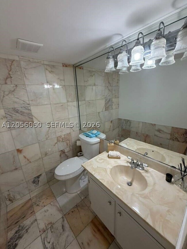 Building Photo - 20335 W Country Club Dr
