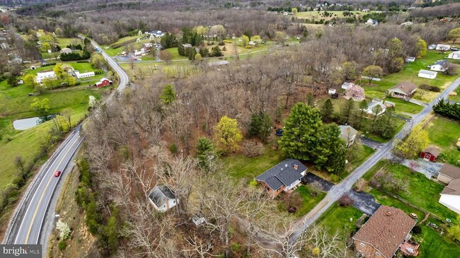 Building Photo - 260 Hill Crest Dr