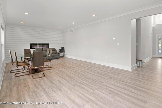 Building Photo - 192 Willow Dr