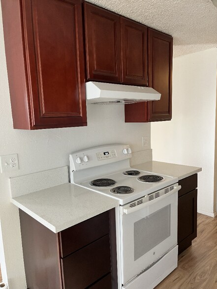 Building Photo - 304 SE 159th Ave