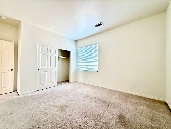 Building Photo - 13642 Pinnacle Way