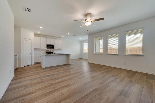 Building Photo - 8412 Butterfly Ln
