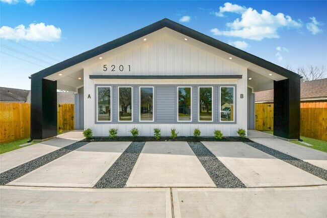 Building Photo - 5201 Fairchild St