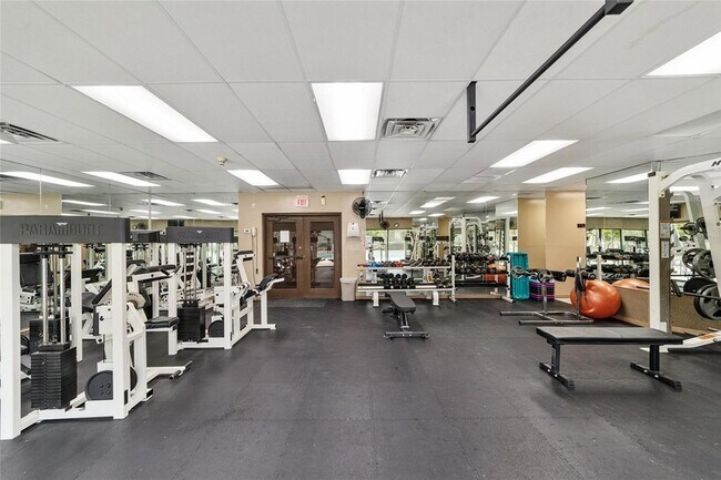 Building Photo - 1706 SW 27th St