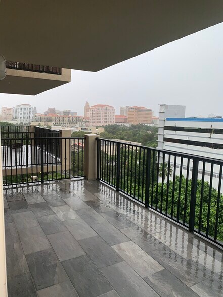 Building Photo - 3410 Coral Way