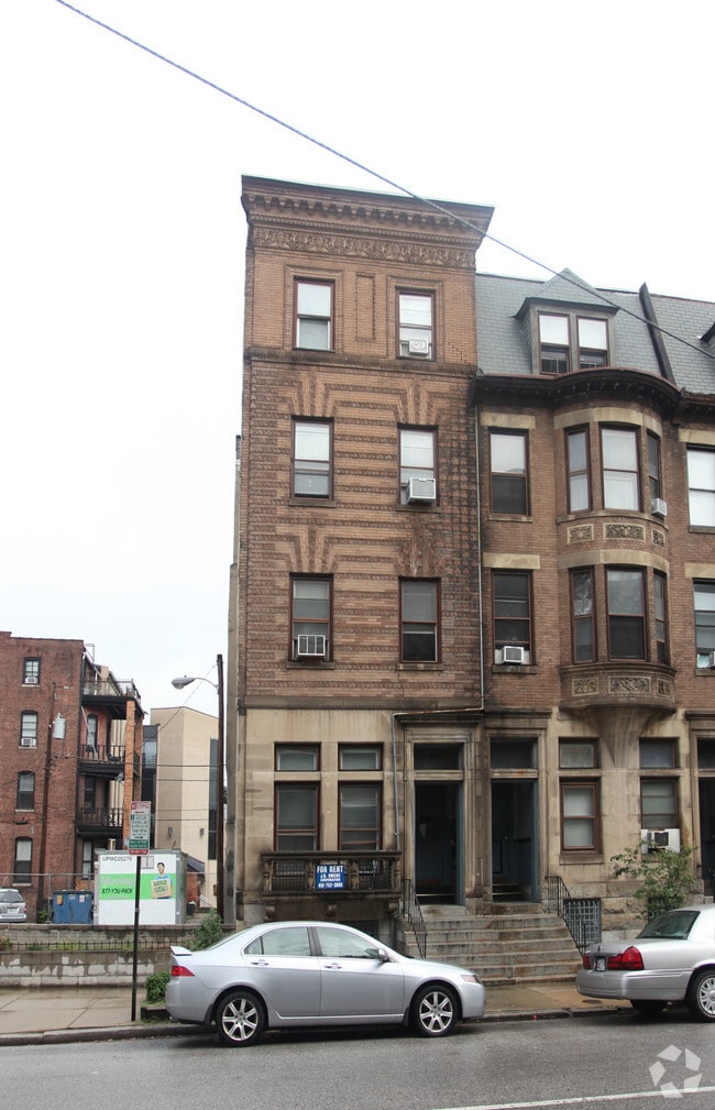 Building Photo - 50 W Biddle St