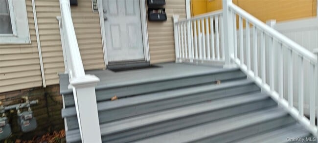 Building Photo - 104 Winnikee Ave