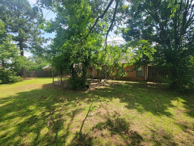 Building Photo - 4740 Waltons Cir