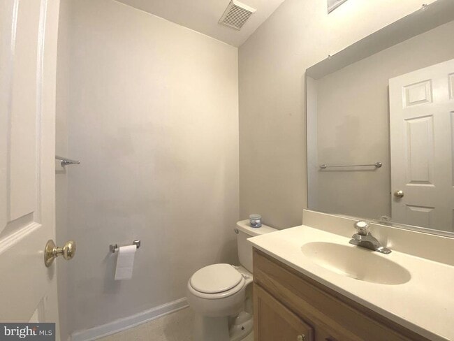 Building Photo - 234 Larkspur Ln
