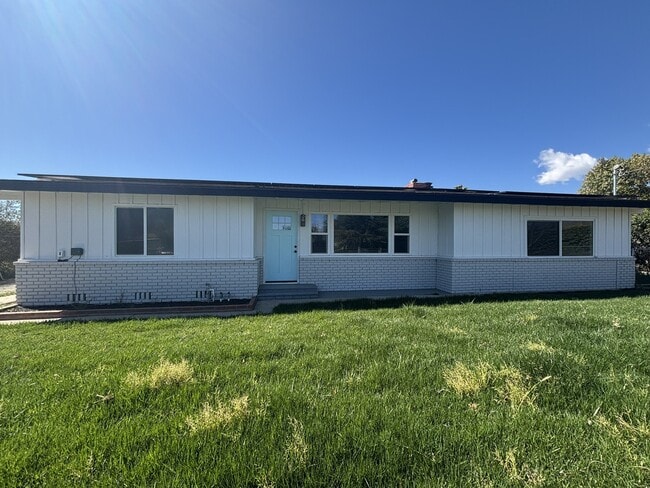 Building Photo - 1211 Pennsylvania Ave