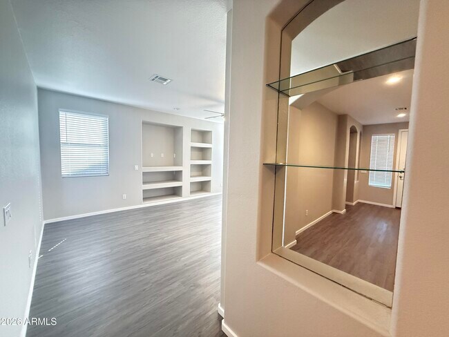 Building Photo - 212 S 124th Ave