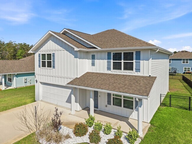 Building Photo - 25 Riverwalk Xing