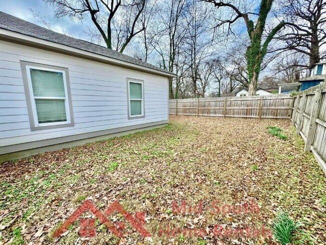 Building Photo - 441 Josephine St