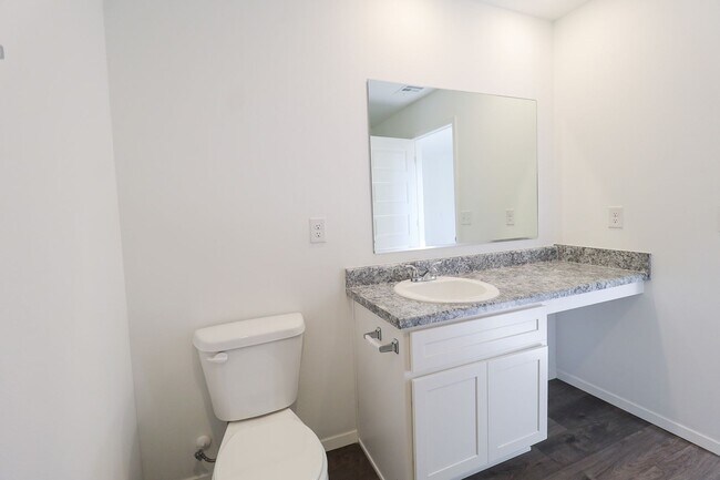Building Photo - New Build 3 Bedroom 2 Bath available 6/1 in Robninson Ranch!