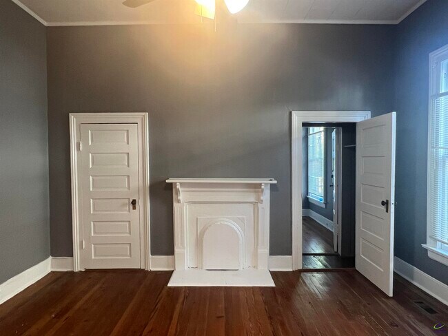 Building Photo - 310 Central Ave