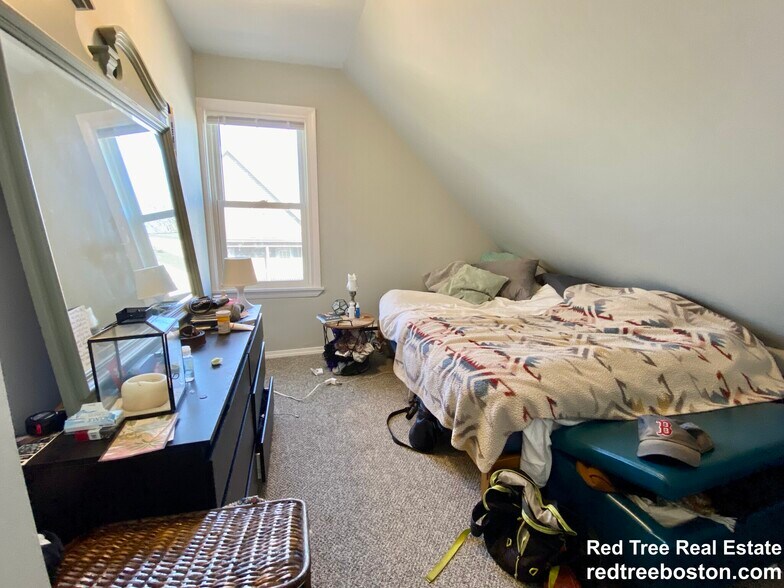 Building Photo - 3142 Washington St