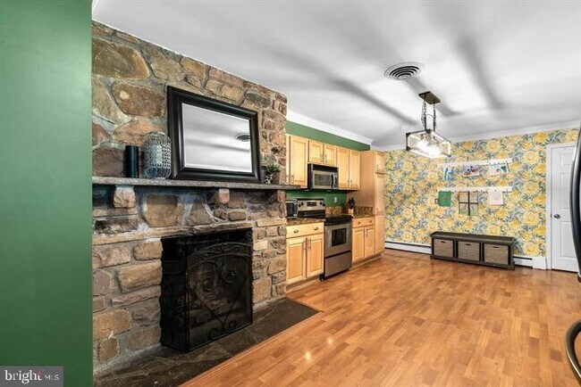 Building Photo - 15027 Braddock Rd