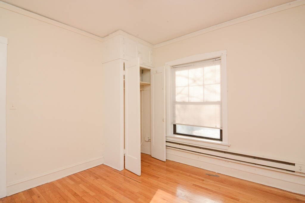 Building Photo - 1033 Dempster St