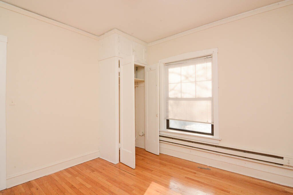 Building Photo - 1036 Dempster St