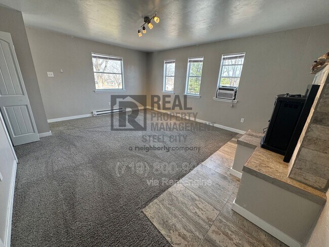 Building Photo - 2619 7th Ave