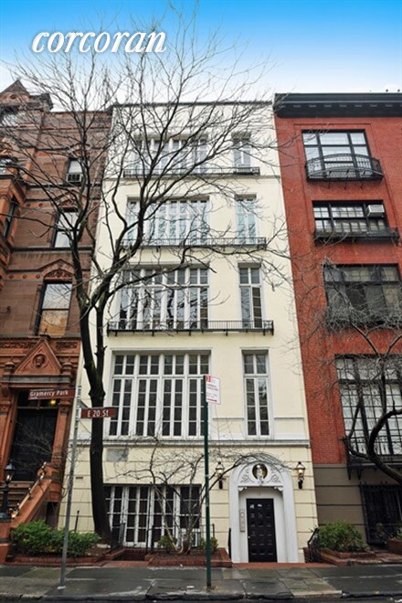 Building Photo - 13 Gramercy Park S