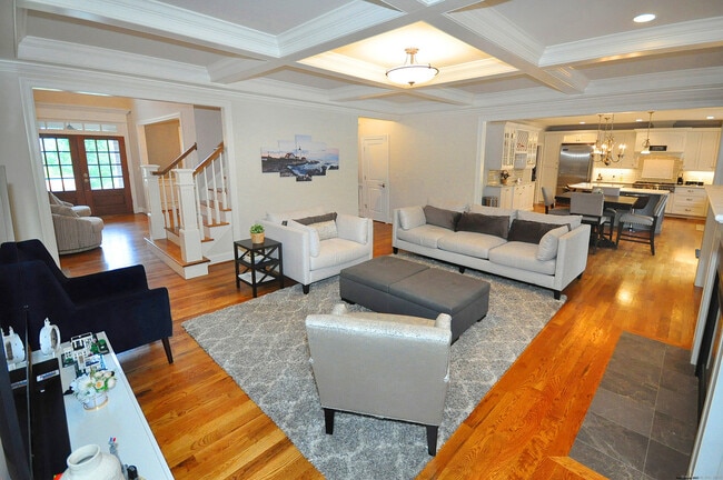 Building Photo - 7 Newcastle Pl