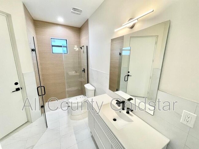 Building Photo - 31 Pine Valley Pl