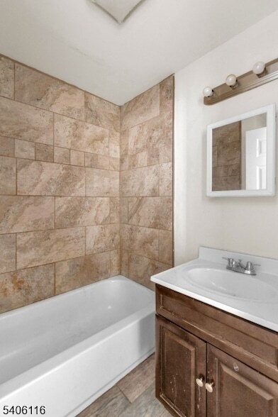 Building Photo - 3 May St