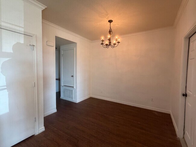 Building Photo - 403 Olaf Dr