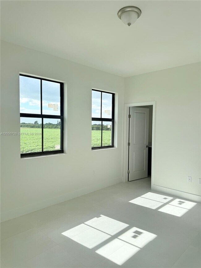 Building Photo - 32242 SW 194th Ave
