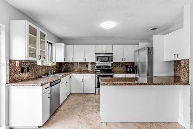 Building Photo - 14011 SW 156th Terrace