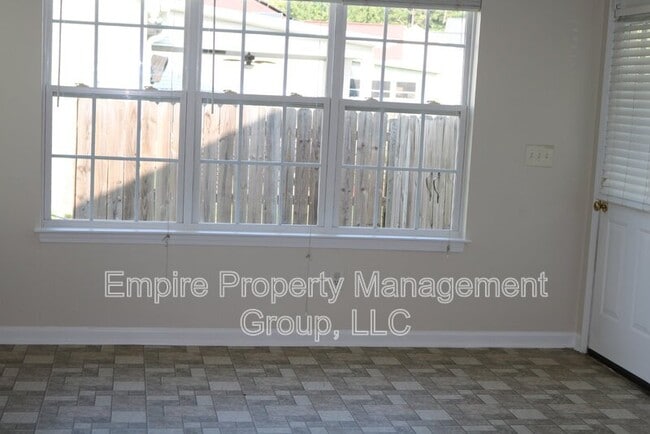 Building Photo - 341 Cane Brake Cir